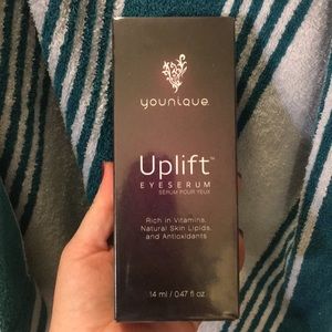 Younique Uplift Eye Serum, NIB